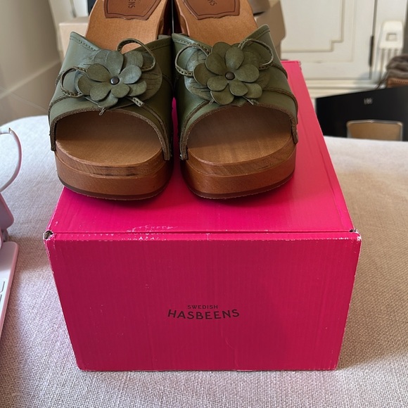 Swedish Hasbeens NWT Olive Green Detail Crowded Slip In Clog LOVE 🌸🌸 🌈 - Picture 10 of 15